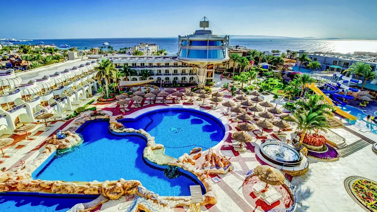 Luksusowy resort z basenami i zjeżdżalniami, idealny na wakacje. Sea gull beach resort opinie potwierdzają jego wysoki standard.