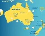 Mapa Australii i Nowej Zelandii z zaznaczonymi atrakcjami turystycznymi i lotniskami.