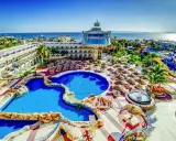 Luksusowy resort z basenami i zjeżdżalniami, idealny na wakacje. Sea gull beach resort opinie potwierdzają jego wysoki standard.