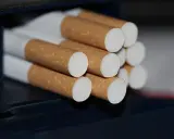 Ile HEETS przez granicę? Limity UE i spoza: uniknij kary!